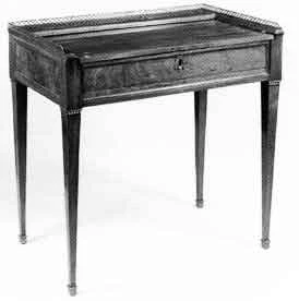 Bureau Plat de mobilier ancien référencé: ID1 821