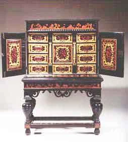 Cabinet 2 vantaux de mobilier ancien référencé: ID1 1399