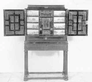 Cabinet Petit cabinet de mobilier ancien référencé: ID1 1069