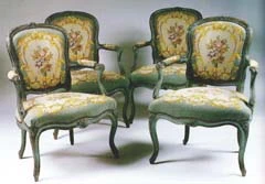 Fauteuil Dossier plat en chapeau de gendarme de mobilier ancien référencé: ID1 2217