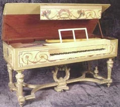 Piano Bois laqué de mobilier ancien référencé: ID1 1771