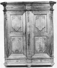 Armoire 2 portes et 2 tiroirs de mobilier ancien référencé: ID1 956