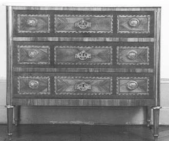 Commode 3 rangs de mobilier ancien référencé: ID1 574