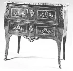 Commode 3 tiroirs sur 2 rangs de mobilier ancien référencé: ID1 1716