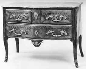 Commode 3 tiroirs sur 2 rangs de mobilier ancien référencé: ID1 339