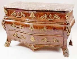 Commode 4 tiroirs sur 3 rangs de mobilier ancien référencé: ID1 1433