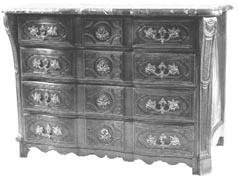 Commode Arbalète de mobilier ancien référencé: ID1 1870