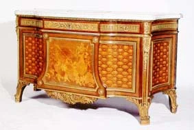 Commode Ressaut ou double ressauts de mobilier ancien référencé: ID1 1321