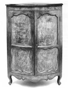 Encoignure 2 portes ou 2 vantaux de mobilier ancien référencé: ID1 741