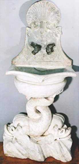 Fontaine à dauphins de mobilier ancien référencé: ID1 1639