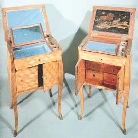 Tables A ouvrages de mobilier ancien référencé: ID1 1381
