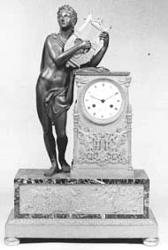 pendule Apollon de mobilier ancien référencé: ID1 1546