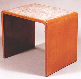Table Basse en U renversé de mobilier ancien référencé: ID1 1161