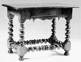 Table Bureau de mobilier ancien référencé: ID1 1097