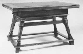 Table De changeur de mobilier ancien référencé: ID1 869