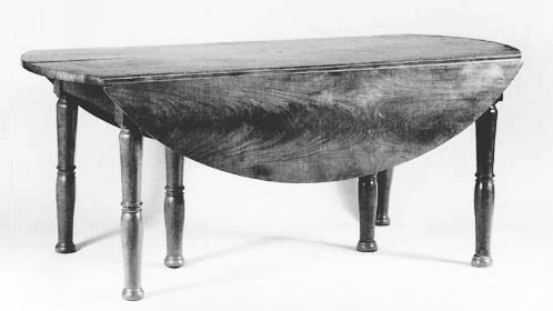 Table De salle à manger de mobilier ancien référencé: ID1 1669