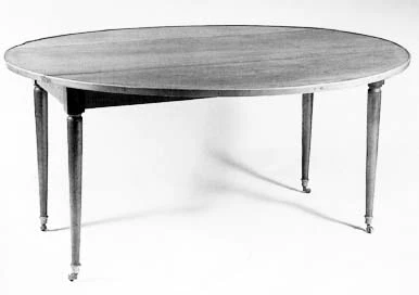 Table De salle à manger de mobilier ancien référencé: ID1 1700
