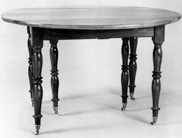 Table De salle à manger de mobilier ancien référencé: ID1 352