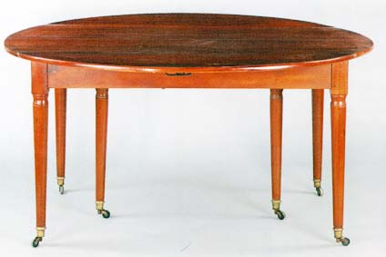 Table De salle à manger de mobilier ancien référencé: ID1 823