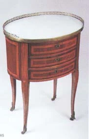 Table De salon de mobilier ancien référencé: ID1 1333