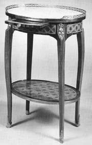 Table De salon de mobilier ancien référencé: ID1 215