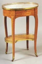 Table Ovale de mobilier ancien référencé: ID1 2126