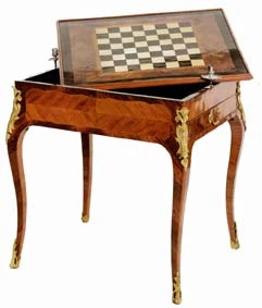 Table Tric-trac de mobilier ancien référencé: ID1 708